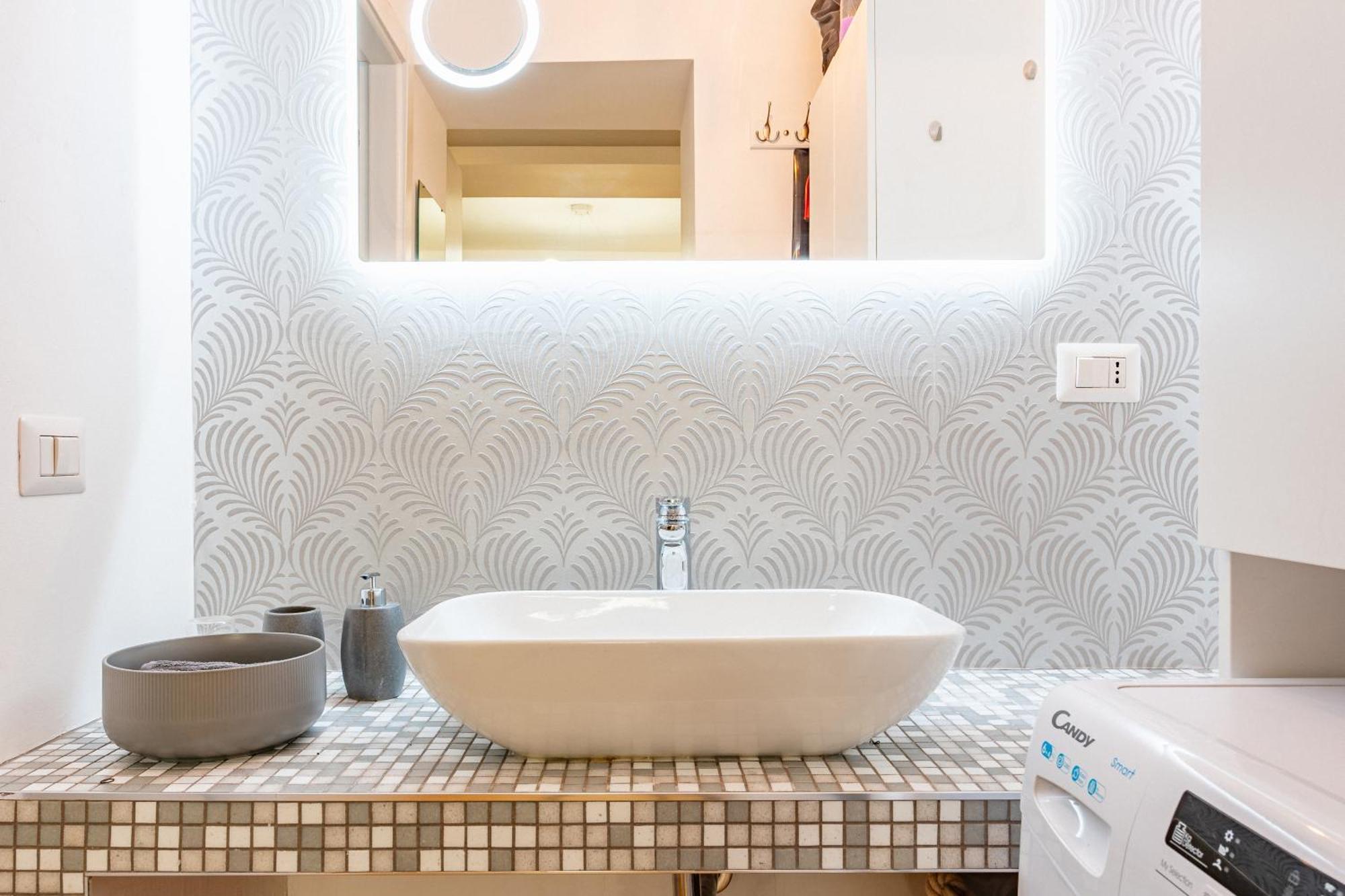 Exclusive Led House Garibaldi Fs Lejlighed Milano Eksteriør billede